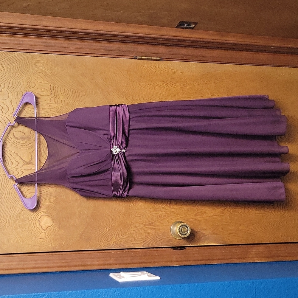 Short Purple Dress w/ Illusion Sweetheart Neckline Size 10